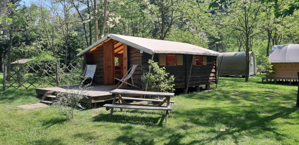 Location - Cabane Trappeur - Camping Ushuaïa Villages Le Viaduc
