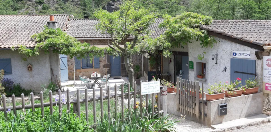 Camping Ushuaïa Villages Le Viaduc