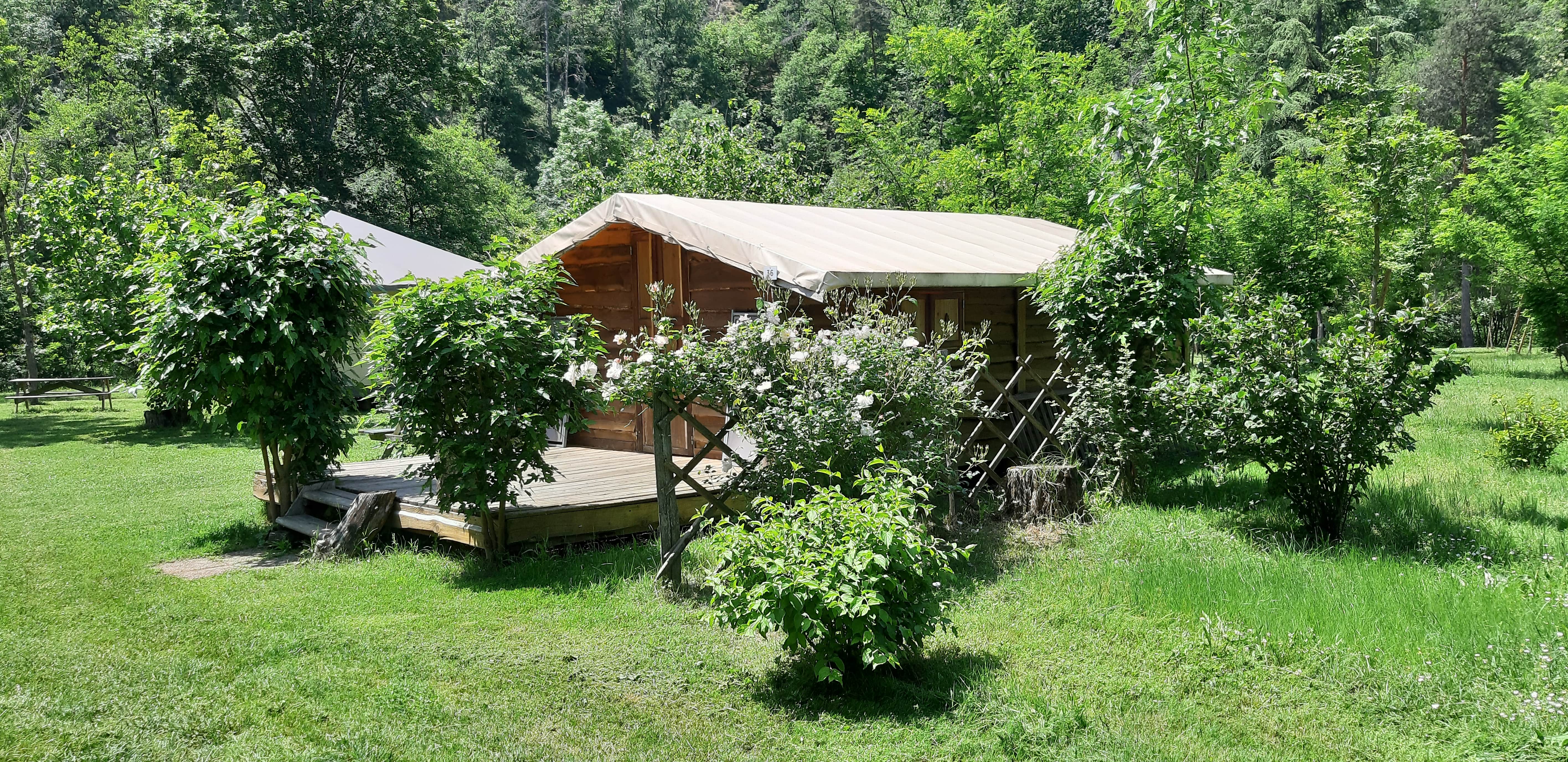Location - Cabane Trappeur - Camping Le Viaduc Ardèche
