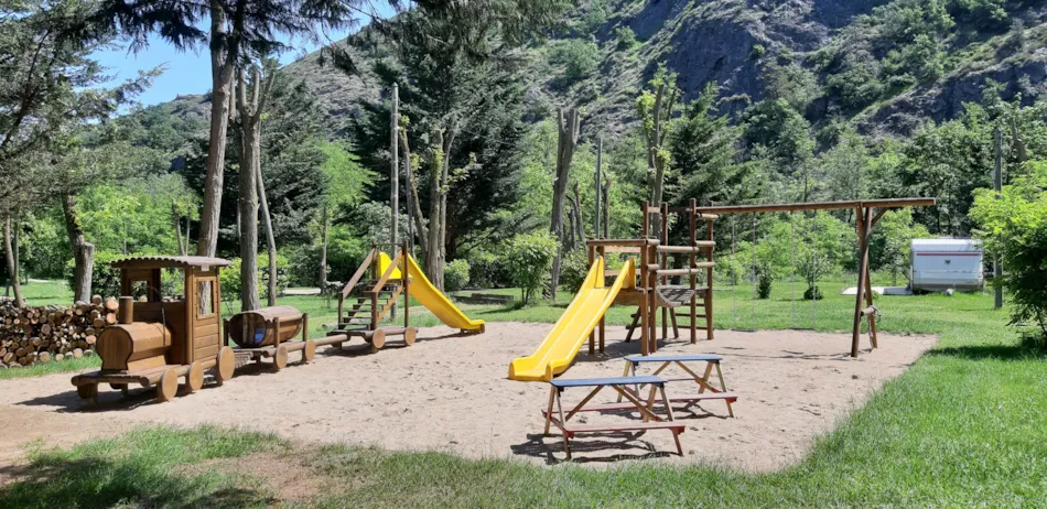 Camping Ushuaïa Villages Le Viaduc