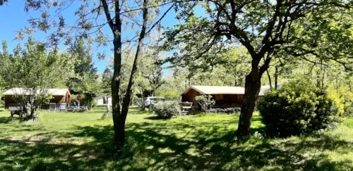 Location - Cabane Trappeur - image n°6 - Ushuaïa Villages - Camping Le Viaduc ***