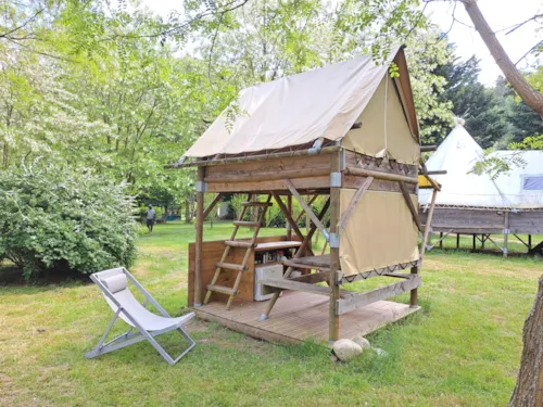 Location - Tente Bivouac Perchée - image n°1 - Ushuaïa Villages - Camping Le Viaduc ***