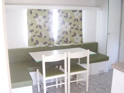 Mietunterkunft - Mobilheim Confort 21M² - 2 Erwachsene + 2 Kinder - image n°2 - CAMPING LA SOURCE