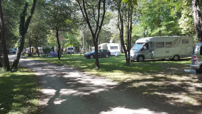 Forfait Emplacement (Tente Ou Caravane Ou Camping-Car / 1 Voiture)