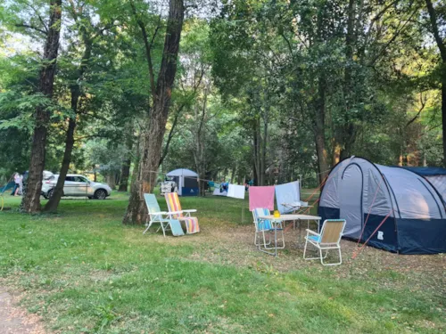 Emplacement - Forfait Randonneur/Cycliste - image n°4 - CAMPING DU LION