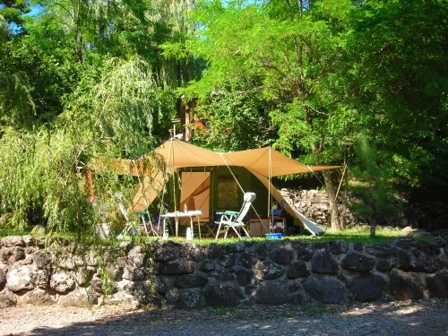 Emplacement - Emplacement + 1 Voiture + 1Tente Ou 1Caravane - image n°1 - Camping Les Lavandes