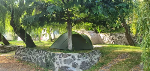 Emplacement - Emplacement + Tente Ou Caravane + 1 Voiture - image n°4 - Camping Les Lavandes