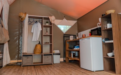TENT NOMADE - 2 BEDROOMS - 30M² WITH TERASSE - without sanitary.