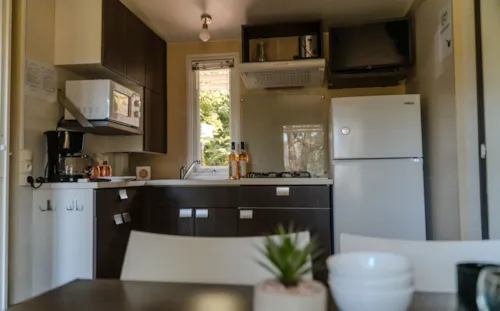 Location - Mobil Home Family - 3 Chambres - 44 M² -  Avec Terrasse - Climatisation - Tv. - image n°2 - Camping du Pont