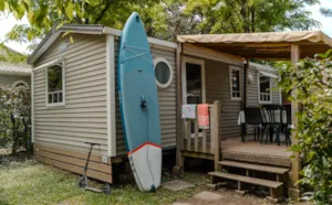 Locatif - MOBIL HOME FAMILY - 3 CHAMBRES - 44 M² -  AVEC TERRASSE - CLIMATISATION - TV. - Camping du Pont