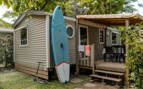 Location - Mobil Home Family - 3 Chambres - 44 M² -  Avec Terrasse - Climatisation - Tv. - image n°1 - Camping du Pont
