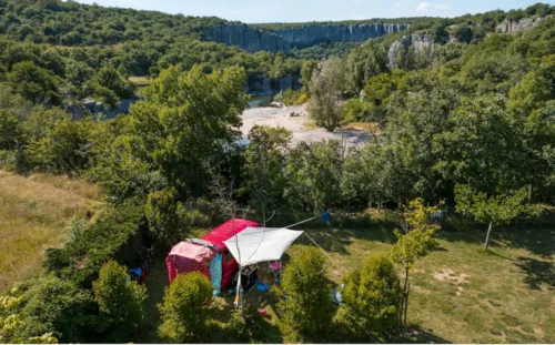 Emplacement - Emplacement Camping  Électricité 10 Amp. Inclus - image n°8 - Camping du Pont
