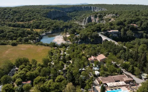 Emplacement - Emplacement Camping  Électricité 10 Amp. Inclus - image n°9 - Camping du Pont