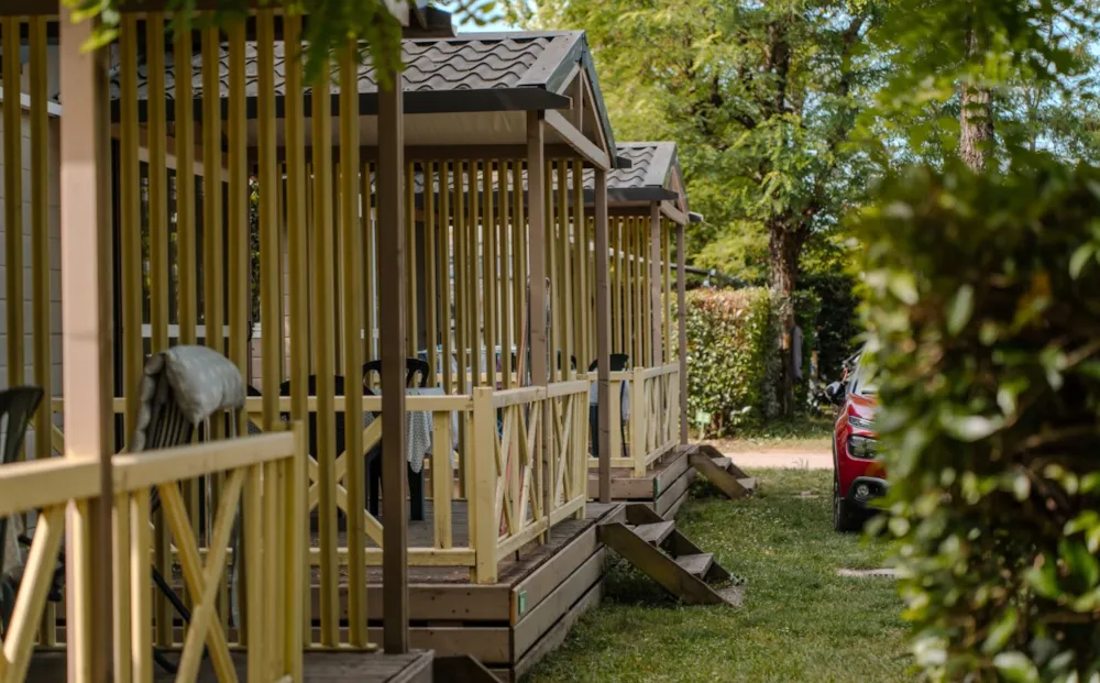 Mietunterkunft - Chalet - 2 Zimmer - 32M² - Inklusief Überdachte Terrasse -Tv - Camping du Pont