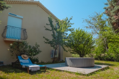 VILLA SOLEYA - 75M²- AIR-CONDITIONED - JACUZZI - SWIMMING POOL - FENCED GARDEN - 1500M² - TV.