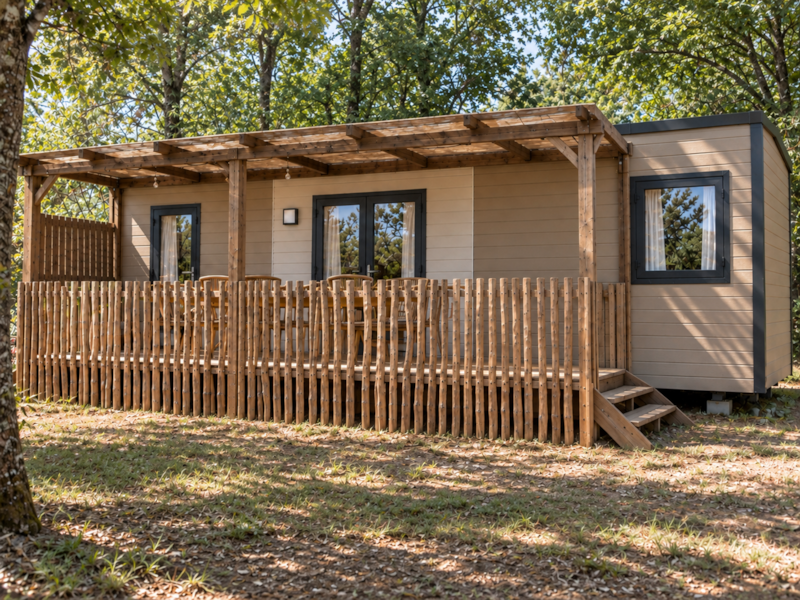 MOBILHOME CONFORT PLUS - 2 SLAAPKAMERS - 34 m² - TERRAS VAN 18 m² - AIRCONDITIONING - TV. 2 BADKAMERS