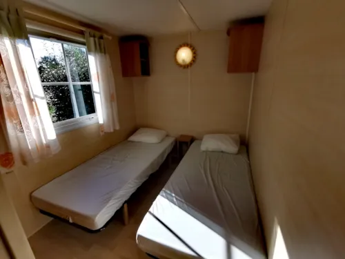Location - Mobil-Home 2 Chambres+ Climatisé - image n°5 - CAMPING LES HORTENSIAS