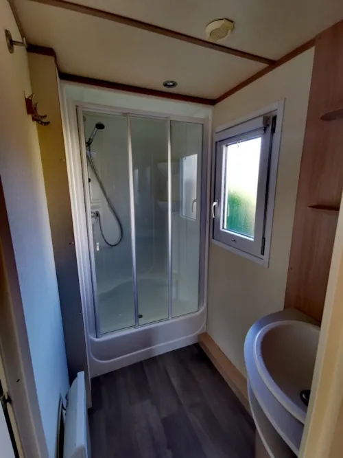 Location - Mobil-Home 2 Chambres+ Climatisé Premium - image n°4 - CAMPING LES HORTENSIAS