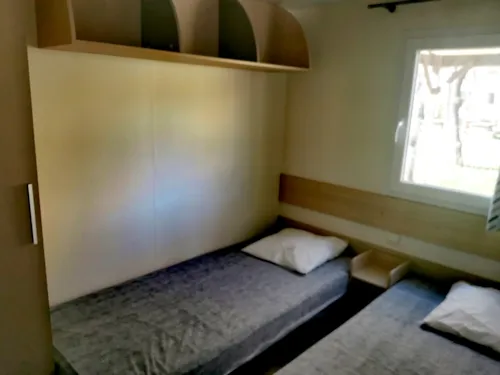 Location - Mobil-Home 2 Chambres Clim (D) - image n°3 - CAMPING LES HORTENSIAS