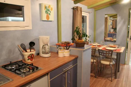Accommodation - Gipsycar Arizona (Large Caravan) 18M² - image n°3 - CAMPING LE CHASSEZAC