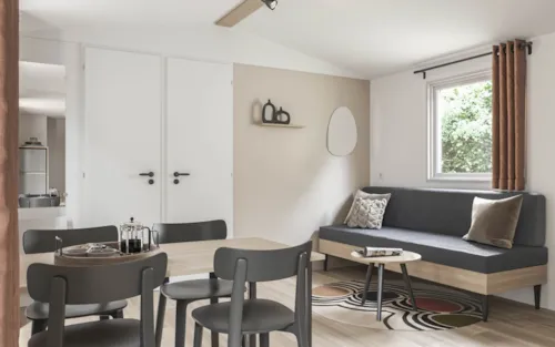 Accommodation - Comfort Mobile Home - 2 Bedrooms - Air Conditioning - Television - Covered Wooden Terrace - image n°1 - CAMPING LE CHASSEZAC