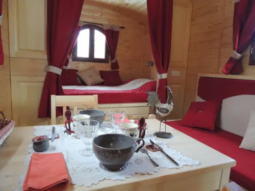 Location - Roulotte - image n°6 - CAMPING DOMAINE DE BRIANGE