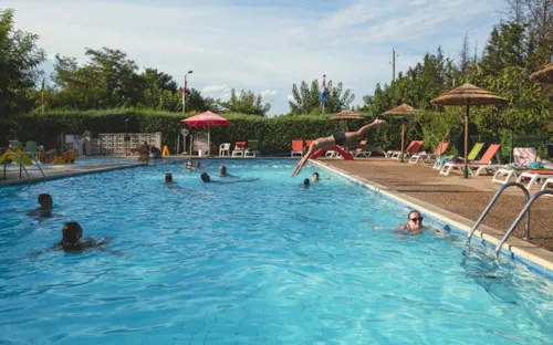 Emplacement - Emplacement Camping  Forfait 2 Pers /Electricité/ Heure D'arrivée Maximale 18H00 - image n°6 - Camping Beau Rivage