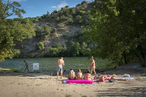 Emplacement - Emplacement Camping  Forfait 2 Pers /Electricité/ Heure D'arrivée Maximale 18H00 - image n°7 - Camping Beau Rivage