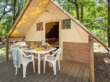 Mietunterkunft - Lodge 3 Trèfles - 2 Schlafzimmer - Ohne Sanitäranlagen - Camping Arc en Ciel