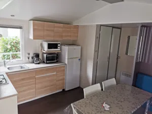Locatif - Stacaravan M°6 / 3 slaapkamers + airconditioning + groot terras met uitzicht op de rivier - Camping Le Barutel