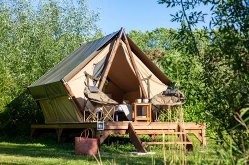 Stellplatz - Moorea-Stellplatz, Kanadisches Zelt - image n°1 - Camping Le Barutel