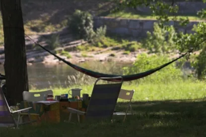 Piazzola In Riva Al Fiume (2 Persone + 1 Auto + 1 Tenda) - Senza Elettricità