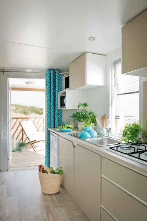 Huuraccommodatie(s) - Stacaravan Classique S - Irm Loggia - Airconditioning (2 Slaapkamers) - image n°3 - Camping Le Clapas