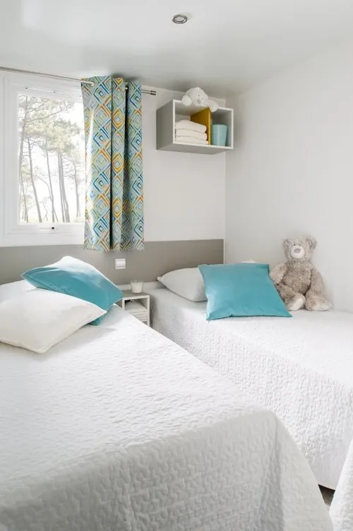 Location - Mobile Home Classique Super Titania Irm S - Climatisé (3 Chambres) - image n°6 - Camping Le Clapas