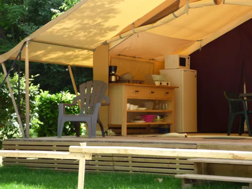 Accommodation - Equipped Lodge Tent D - 2 Bedrooms / Terrace (Without Toilet Blocks) - image n°3 - Camping Le Clapas