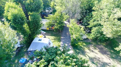Kampeerplaats(en) - Standplaats Tent, Caravan Of Kampeerauto + Voertuig Zonder Elektriciteit - image n°3 - Camping le Verger de Jastres