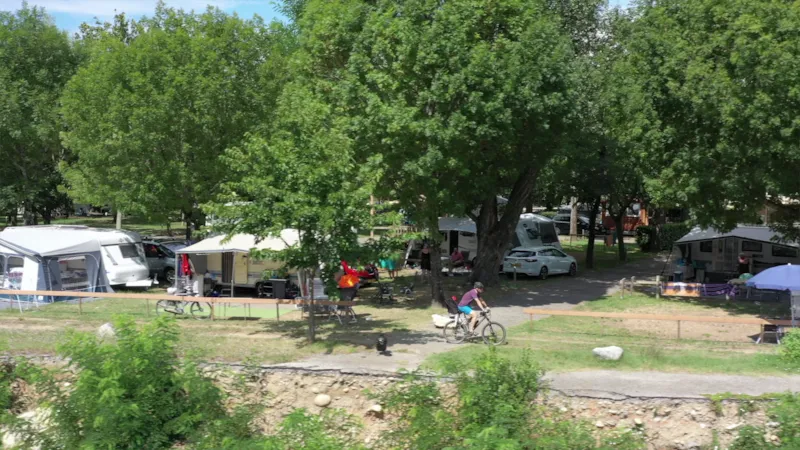 Forfait Emplacement (1Tente ,1 Caravane Ou 1 Camping-Car +1 Voiture) Sans Electricité