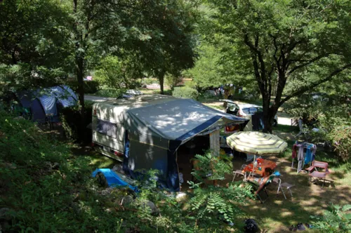 Pitch - Pitch For 2 People + 1 Vehicle Or Camper Van + Tent Or Caravan - image n°5 - CAMPING DE BELOS