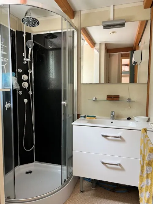Accommodation - Xxl Comfort Chalet - image n°8 - CAMPING DE BELOS