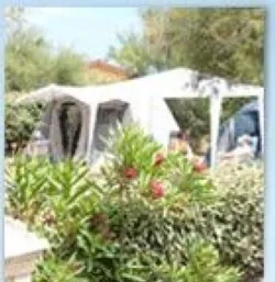 Stellplatz - Stellplatz +Strom +Fahrzeug - Camping Tohapi - Les Salins de la Gardiole