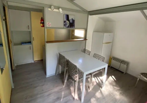 Mietunterkunft - Chalet Titom 4 Adults - image n°3 - CAMPING RELAIS DES BRISON