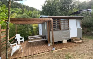 Locatif - MOBIL-HOME Fifty sans douche 4 Adultes  + 1 enfant max 12 ans - CAMPING RELAIS DES BRISON