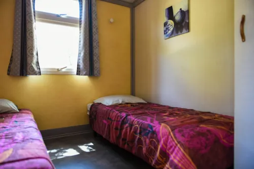 Mietunterkunft - Chalet Titom 4 Adults - image n°5 - CAMPING RELAIS DES BRISON