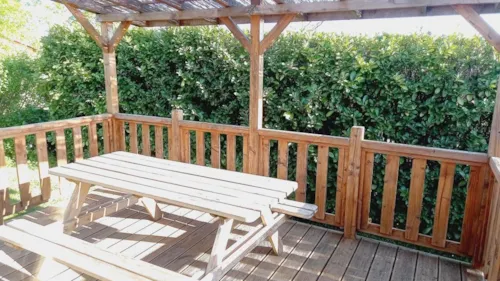 Location - Bungalow 4 Personnes - image n°2 - Camping du Bas Larin