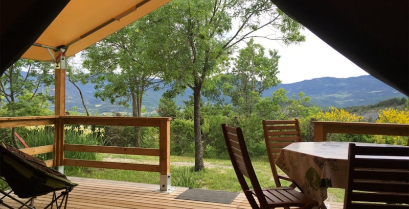 Zelt Confort "Lodge" 30m² - 2 Zimmer - ohne Sanitäranlagen - überdachte Terrasse