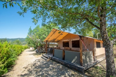 Tent Confort "Lodge" 30m² - 2 bedrooms - without toilet blocks - sheltered terrace