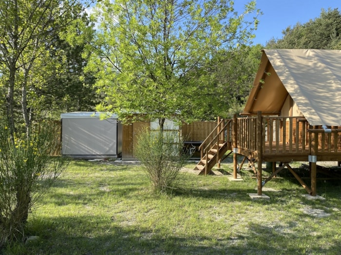 Cabane Standard "Amazone" 30M² - 2 Chambres - Terrasse + Sanitaire Privé