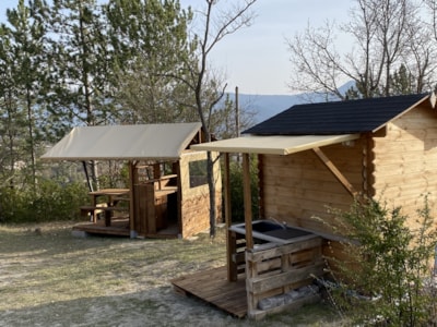 Cabane Insolite+*CLIM* "Hobbit" 10m² - Room 3/4 pers + Terrace + dining area + private bathroom