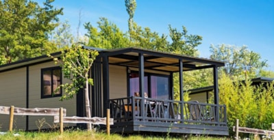 Chalet Confort + *CLIM* "Nouméa" 25m² (Model 1) - 2 bedrooms + 12m² Covered terrace + TV