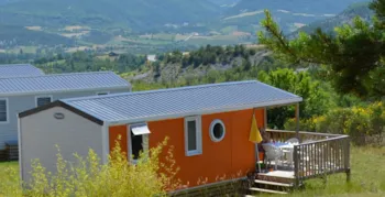 Mietunterkunft - Mobilheim Confort "Poppy's" 35M² - 3 Zimmer - Terrasse - Flower Camping Les Hauts de Rosans